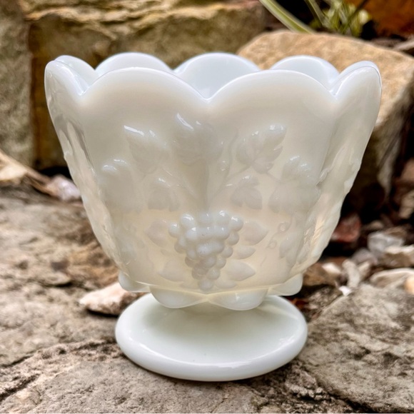 Vintage Westmoreland Paneled Milk Glass Grape and Vine Compote Dish Bowl Vase - Picture 1 of 17